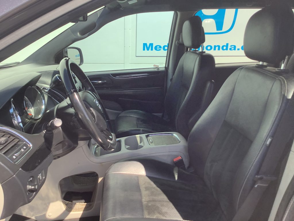 Thumbnail: 2017 Dodge Grand Caravan - 11