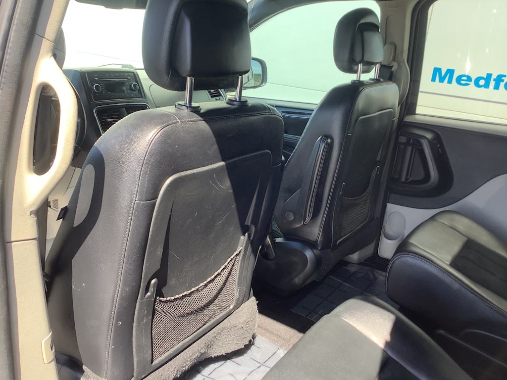Thumbnail: 2017 Dodge Grand Caravan - 13