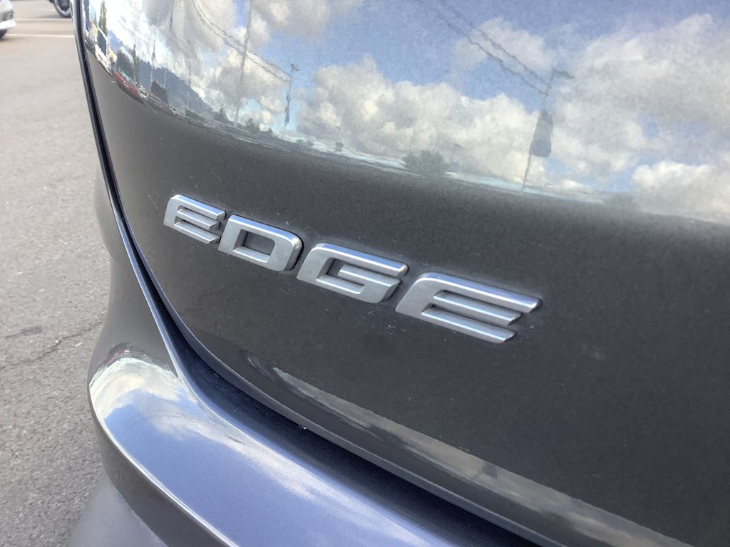Thumbnail: 2020 Ford Edge - 7