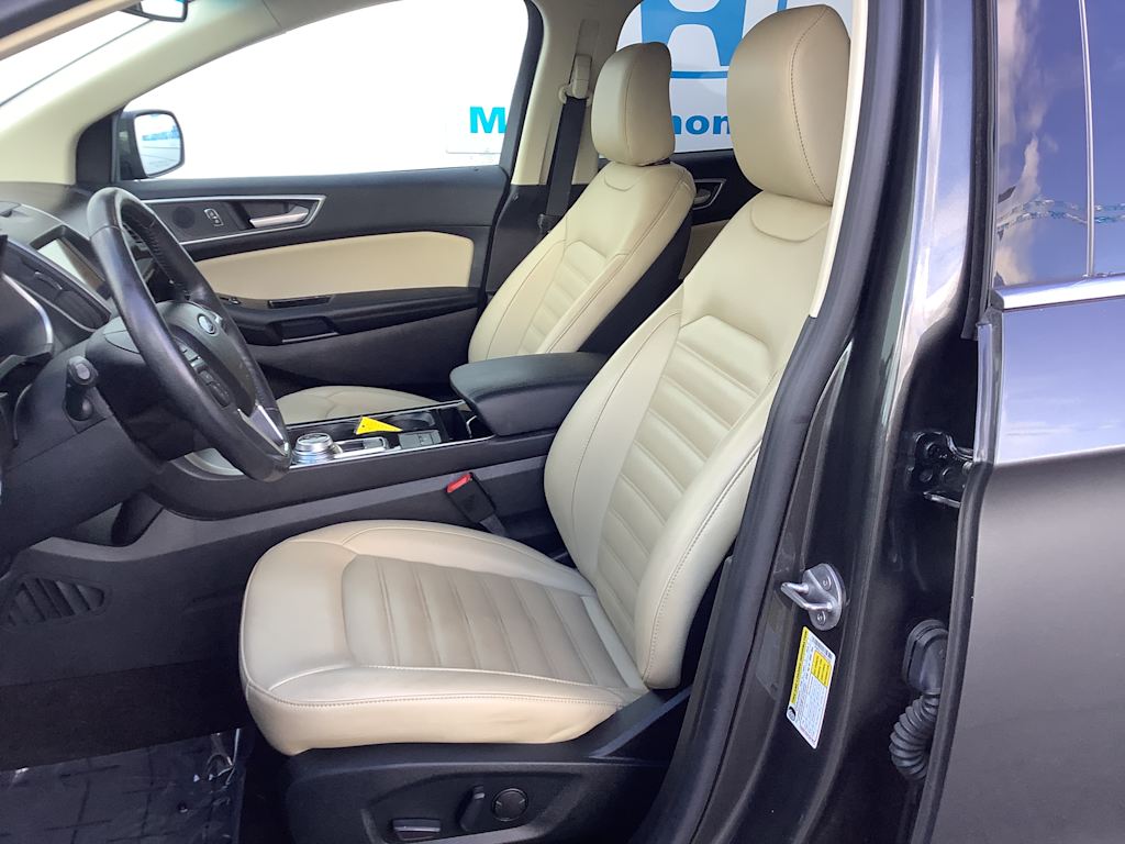 Thumbnail: 2020 Ford Edge - 10
