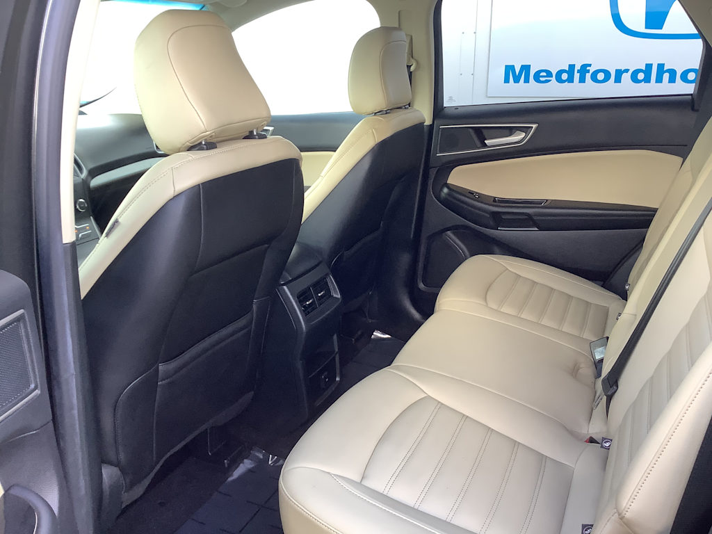 Thumbnail: 2020 Ford Edge - 12