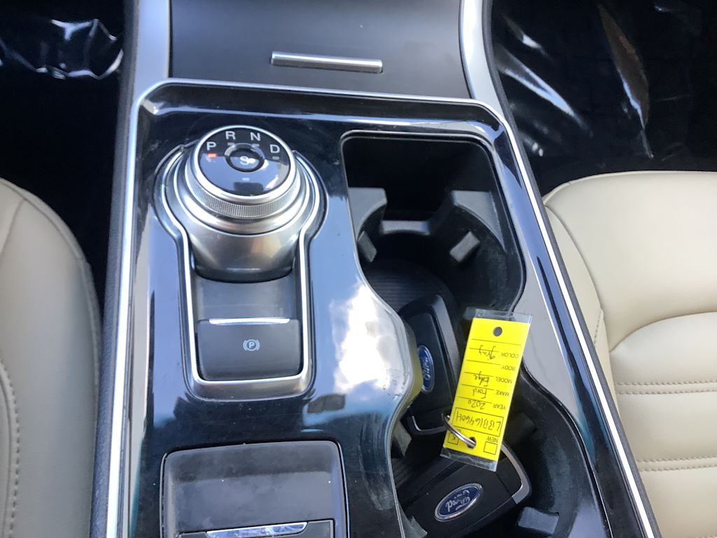 Thumbnail: 2020 Ford Edge - 14