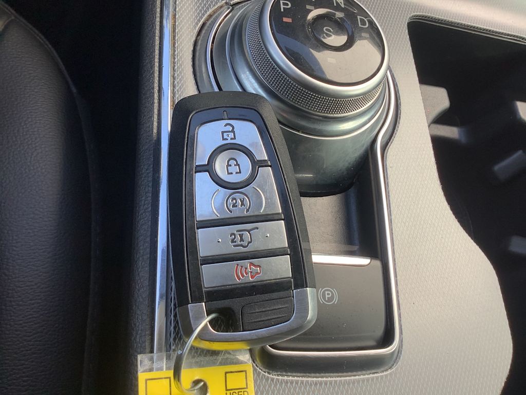 Thumbnail: 2021 Ford Edge - 21