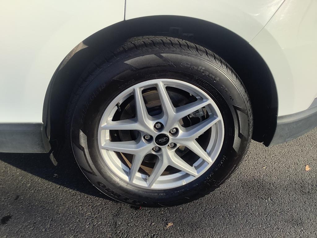 Thumbnail: 2023 Ford Edge - 8