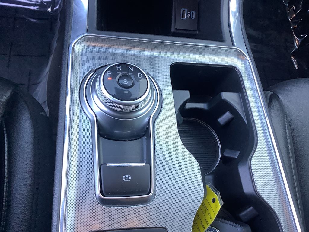 Thumbnail: 2022 Ford Edge - 15
