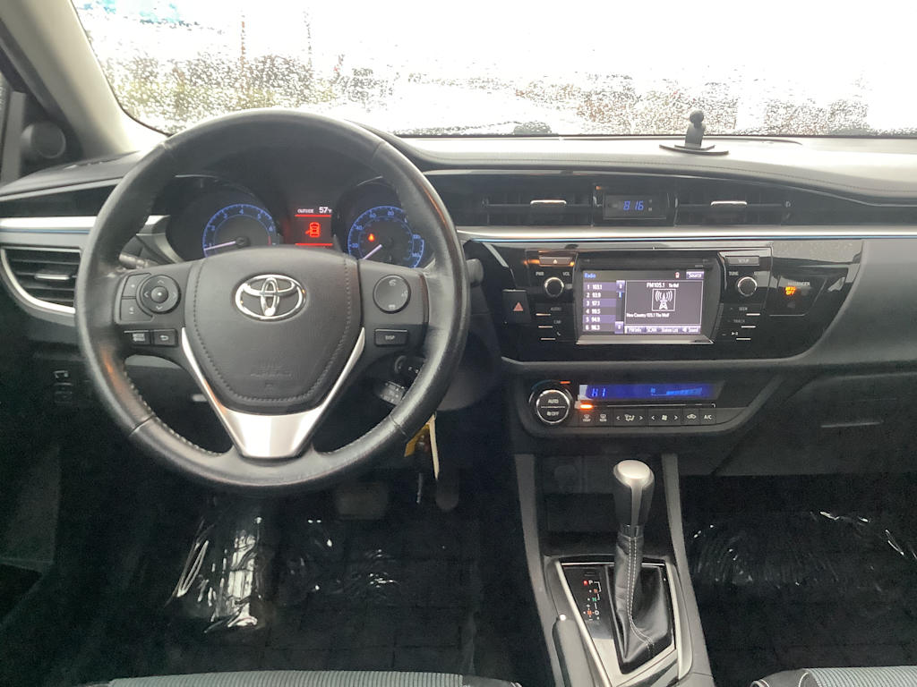 Thumbnail: 2015 Toyota Corolla - 10