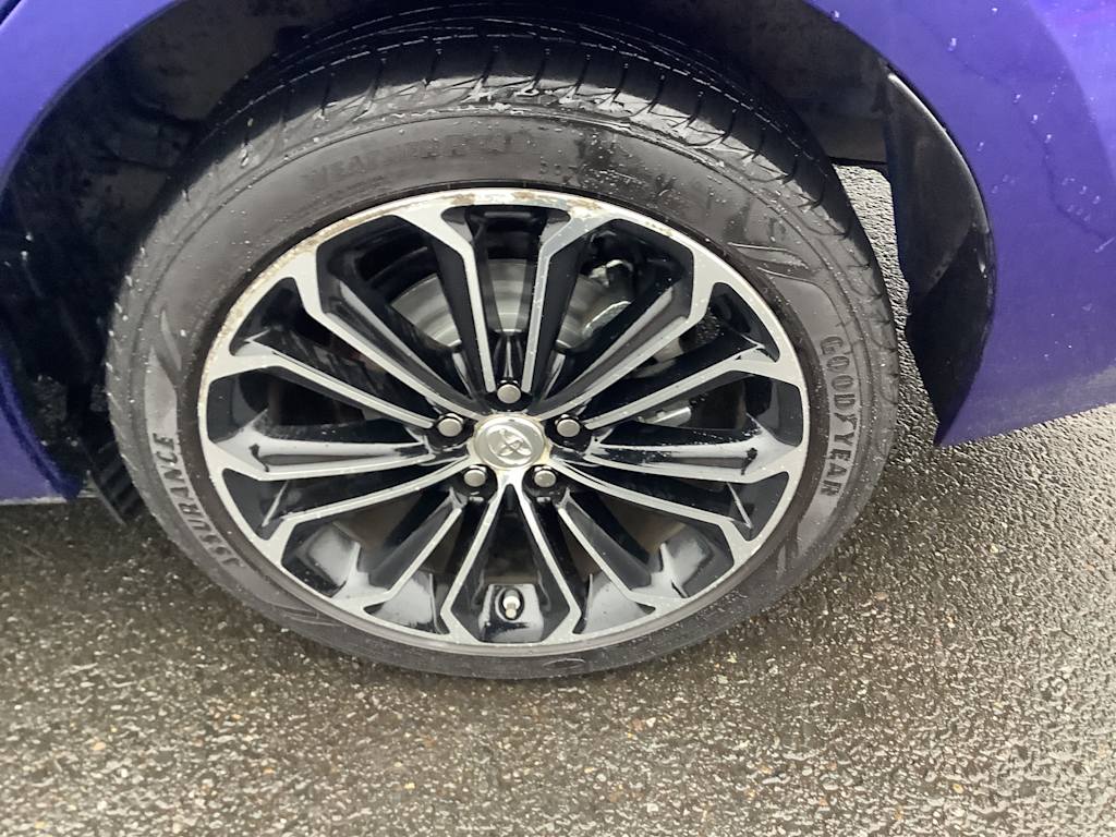 Thumbnail: 2015 Toyota Corolla - 8