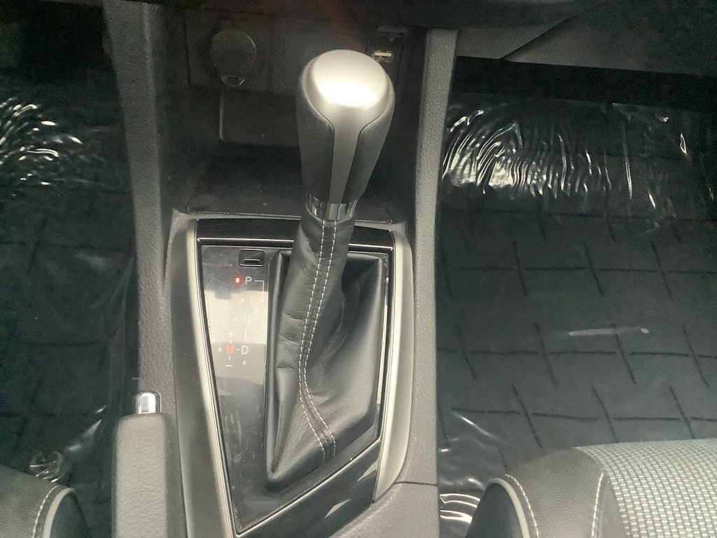 Thumbnail: 2015 Toyota Corolla - 15