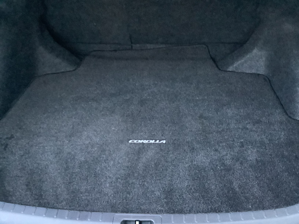 Thumbnail: 2015 Toyota Corolla - 16