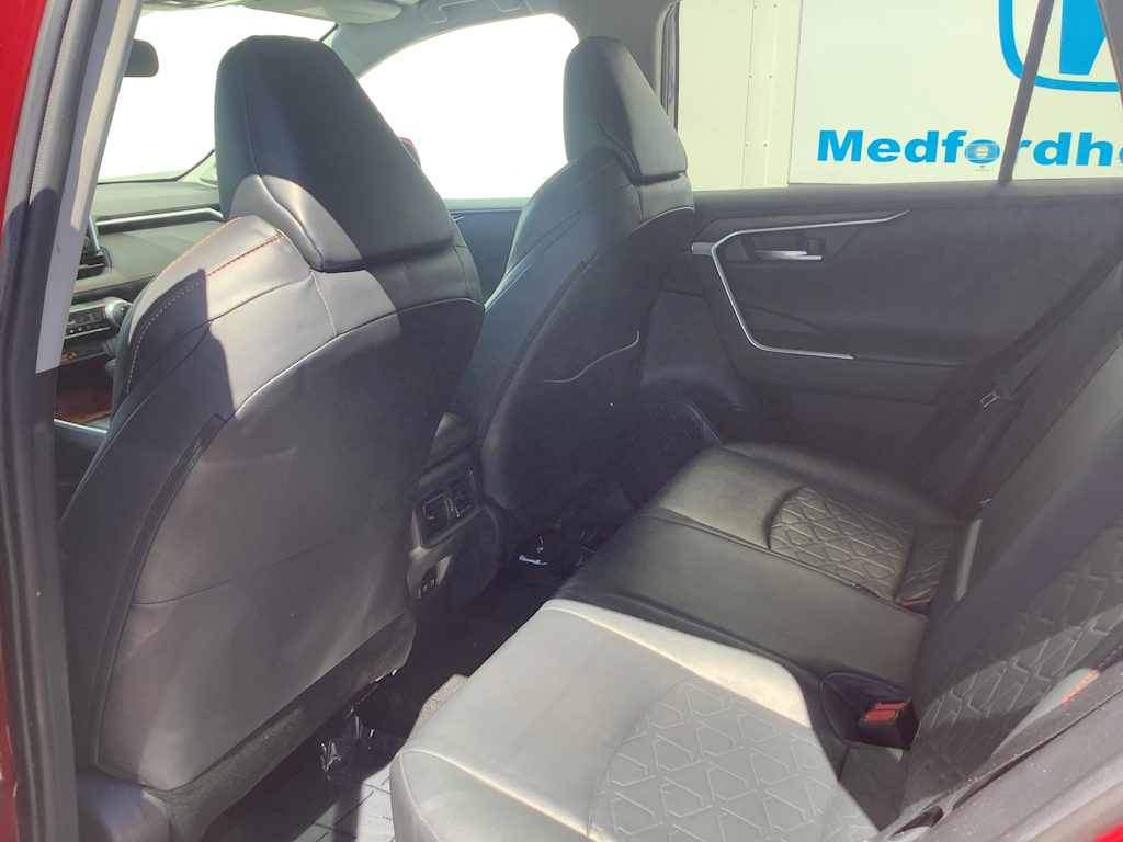 Thumbnail: 2019 Toyota RAV4 - 13