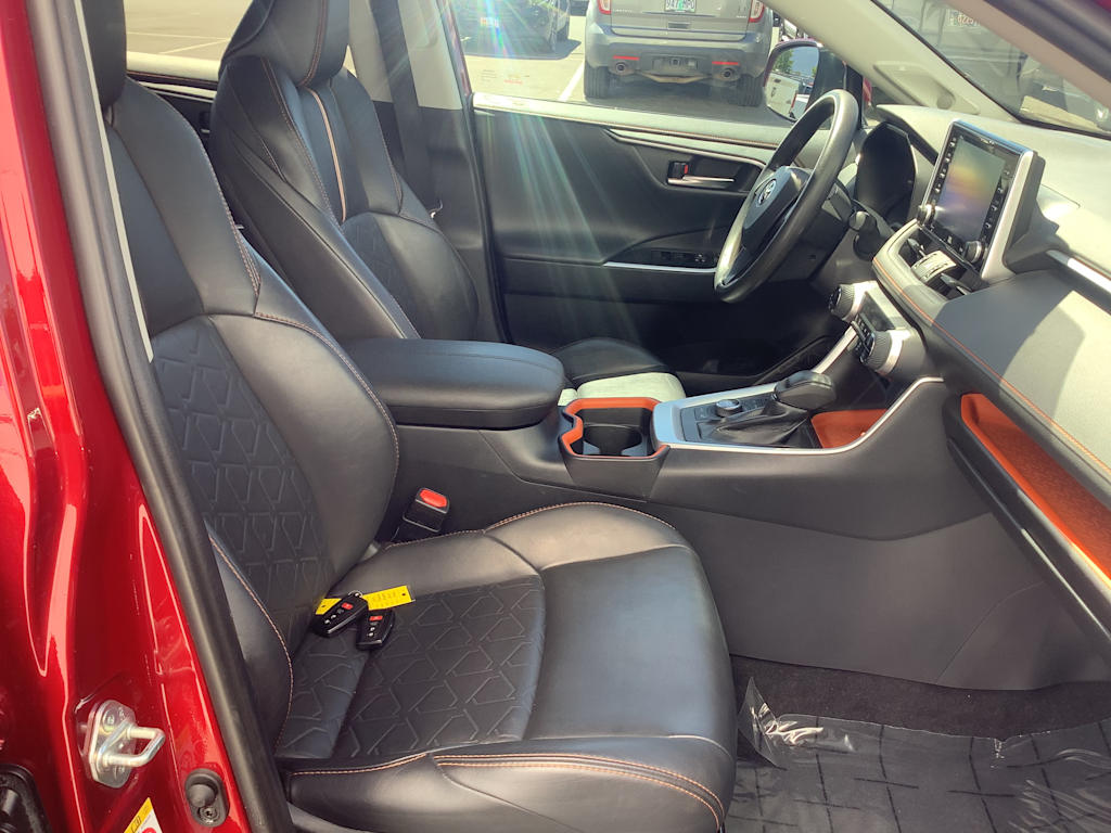 Thumbnail: 2019 Toyota RAV4 - 12