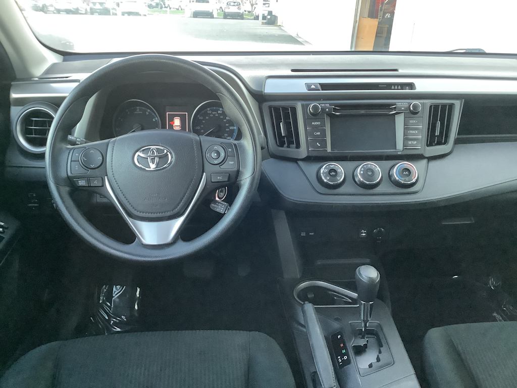 Thumbnail: 2018 Toyota RAV4 - 10