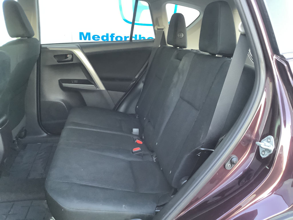 Thumbnail: 2018 Toyota RAV4 - 18