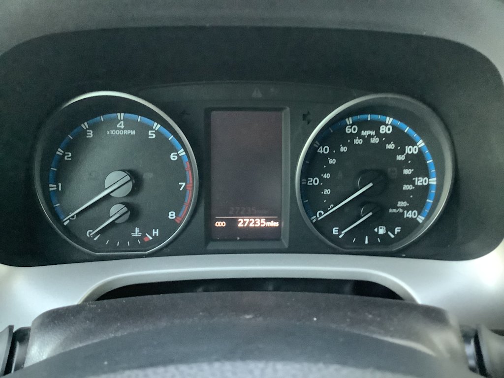 Thumbnail: 2018 Toyota RAV4 - 15