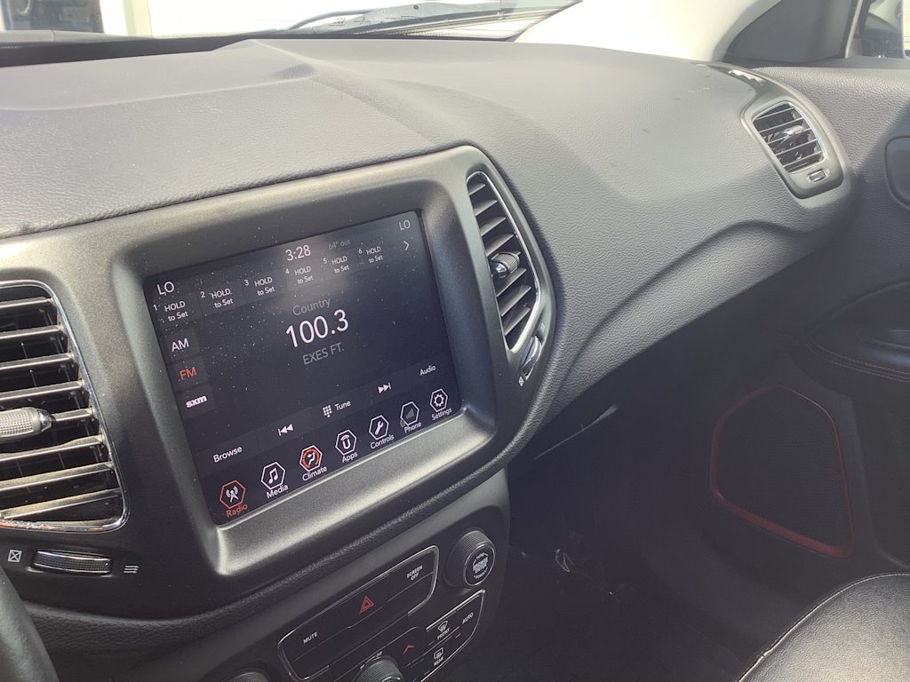 Thumbnail: 2018 Jeep Compass - 14