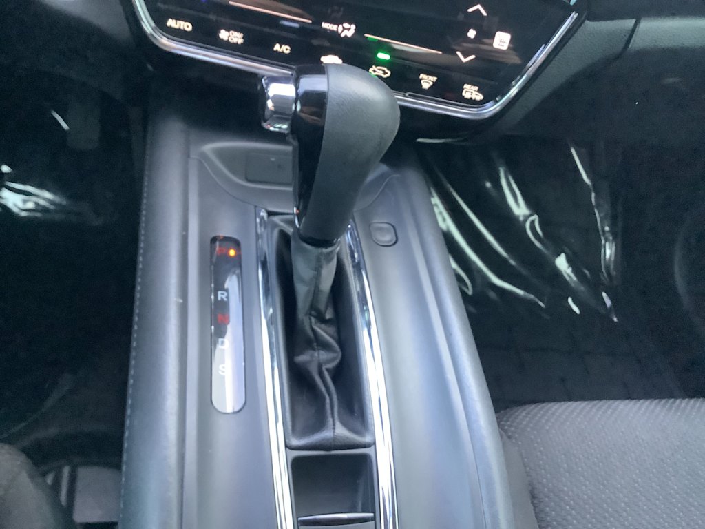 Thumbnail: 2016 Honda HR-V - 16