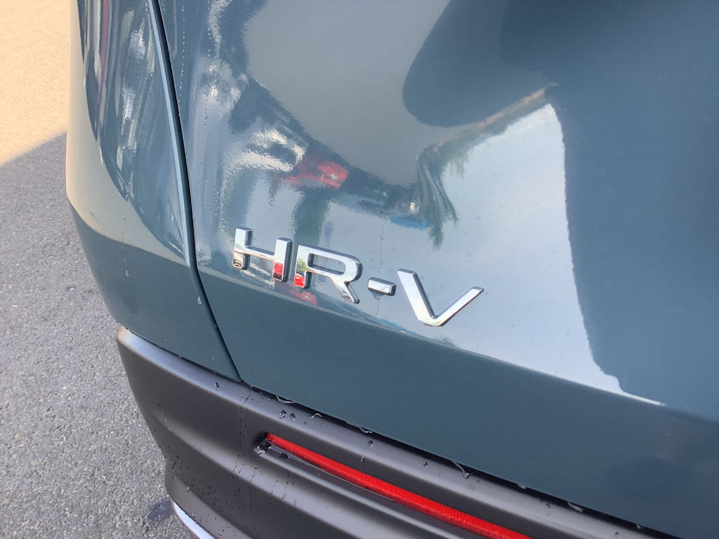 2025 Honda HR-V Sport 8