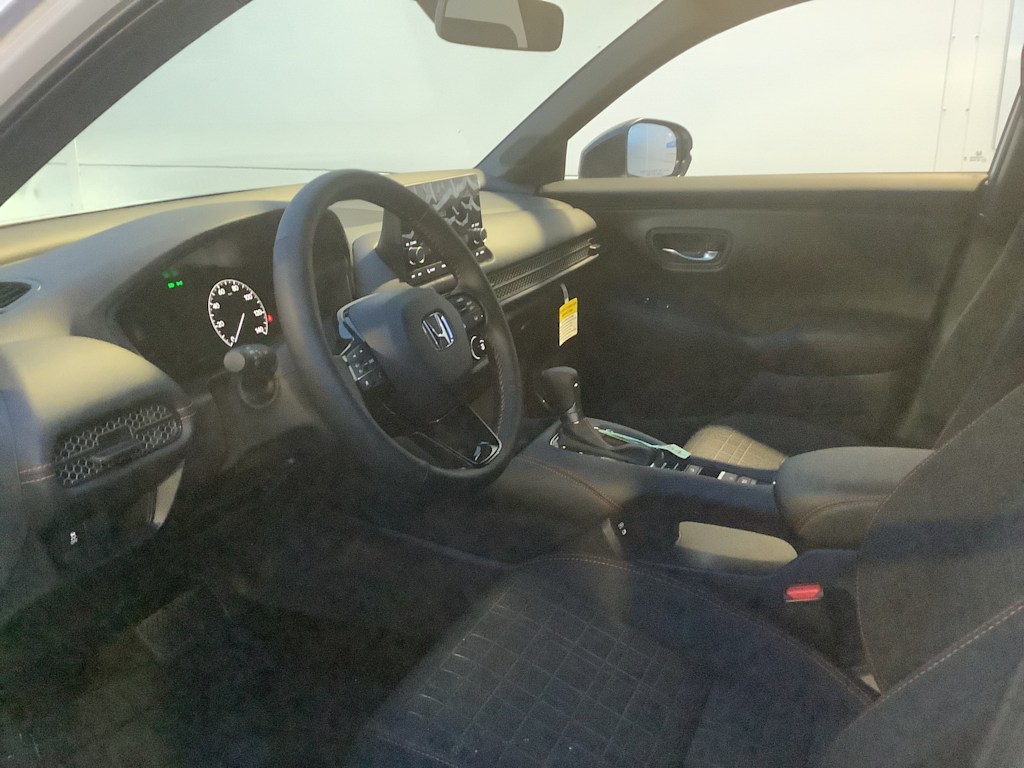 2025 Honda HR-V Sport 2