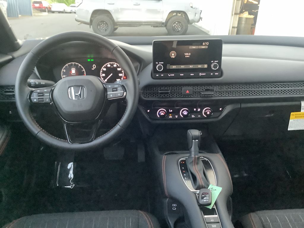 2025 Honda HR-V Sport 10