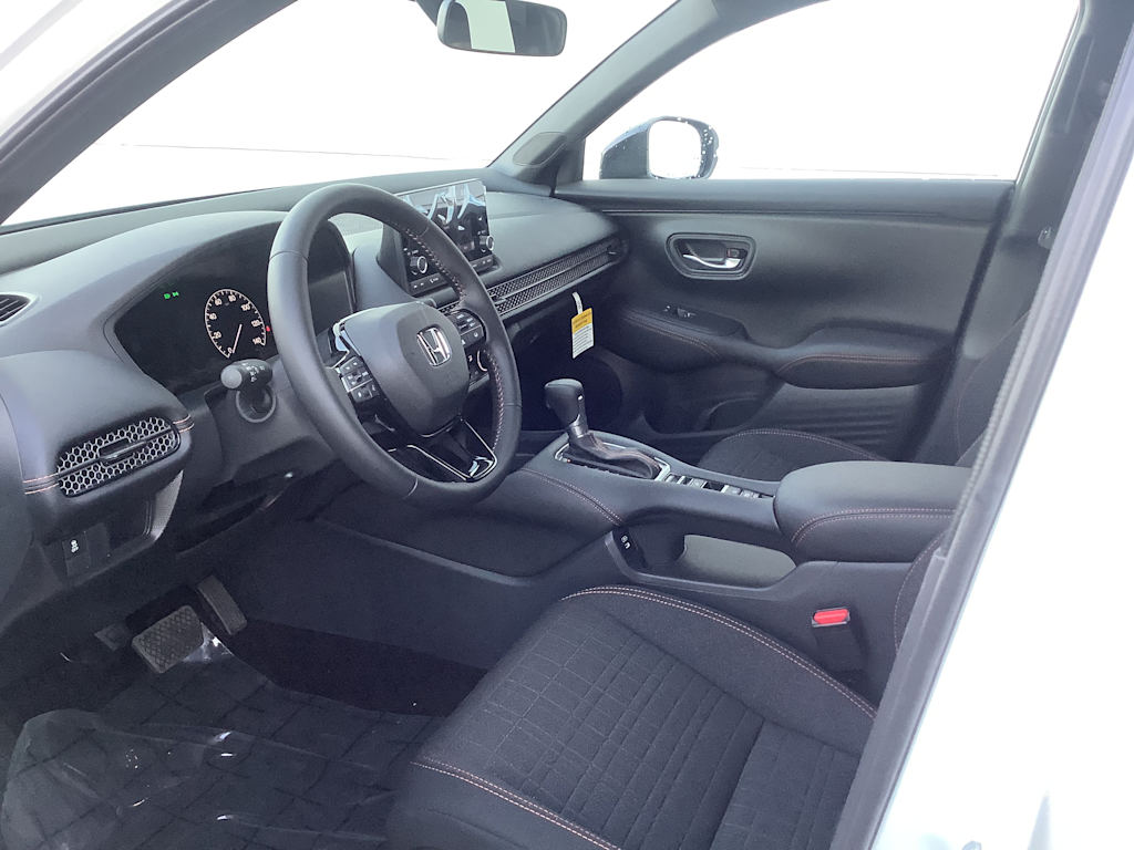 2025 Honda HR-V Sport 2
