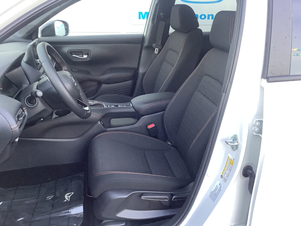 2025 Honda HR-V Sport 11