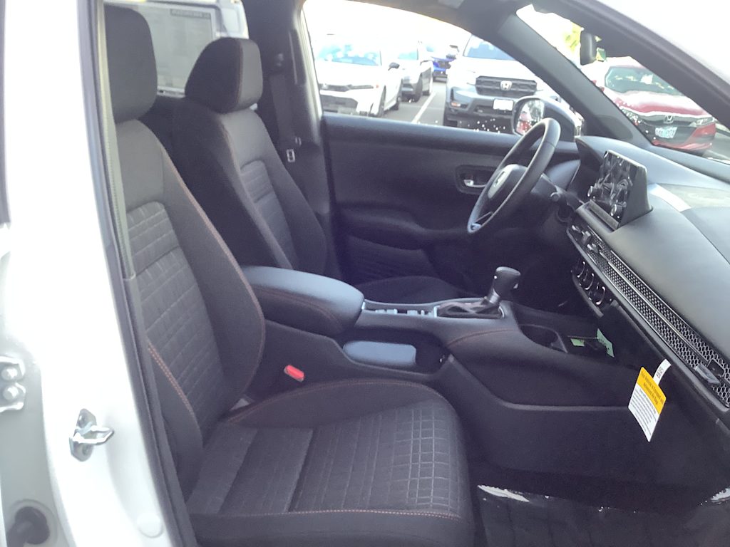 2025 Honda HR-V Sport 12