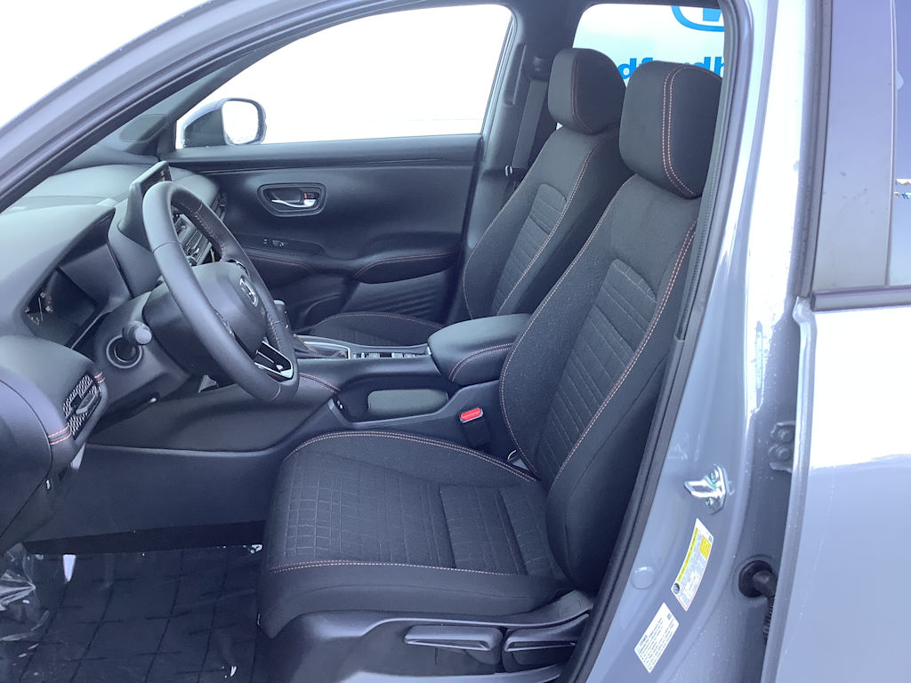 2025 Honda HR-V Sport 12