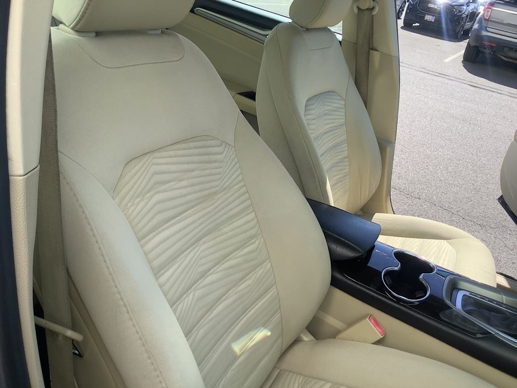 Thumbnail: 2016 Ford Fusion - 21