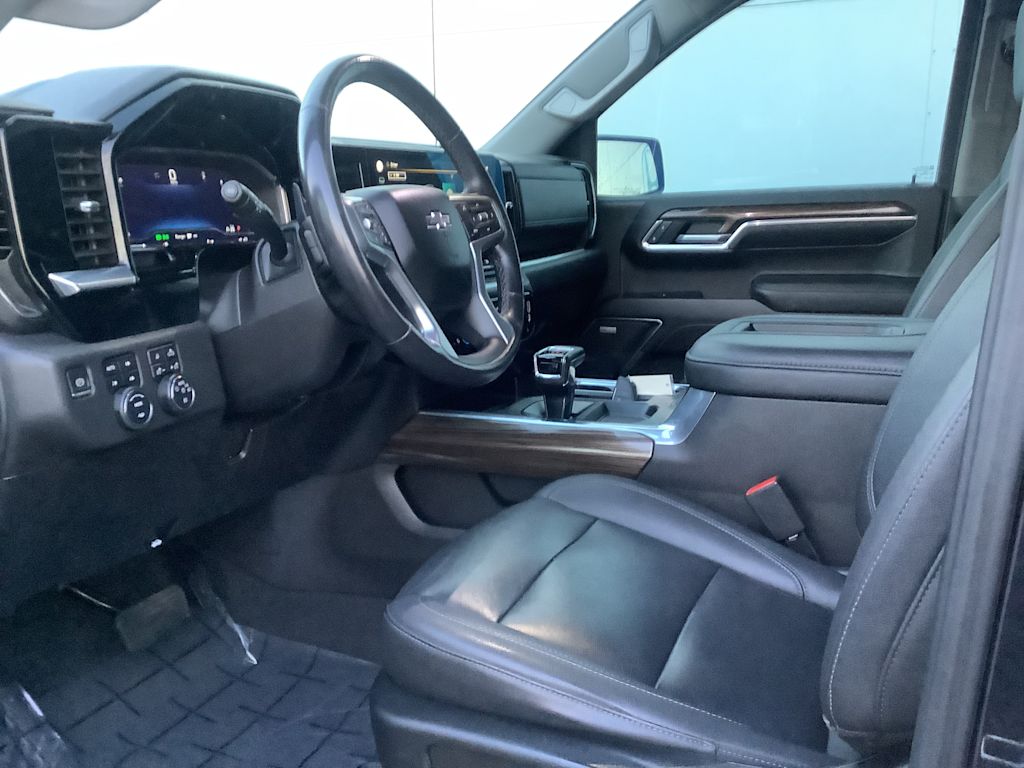 Thumbnail: 2022 Chevrolet Silverado 1500 - 10