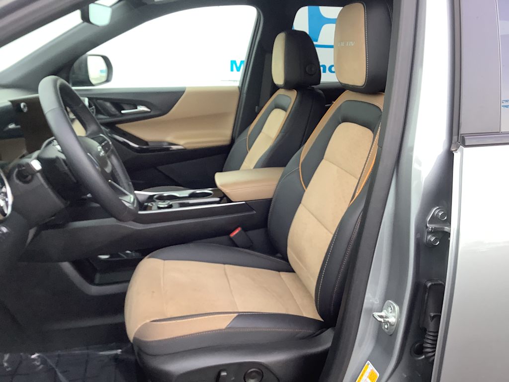 Thumbnail: 2025 Chevrolet Equinox - 12