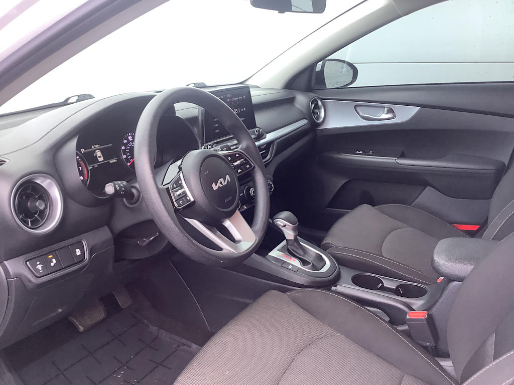 2022 Kia Forte LXS 2