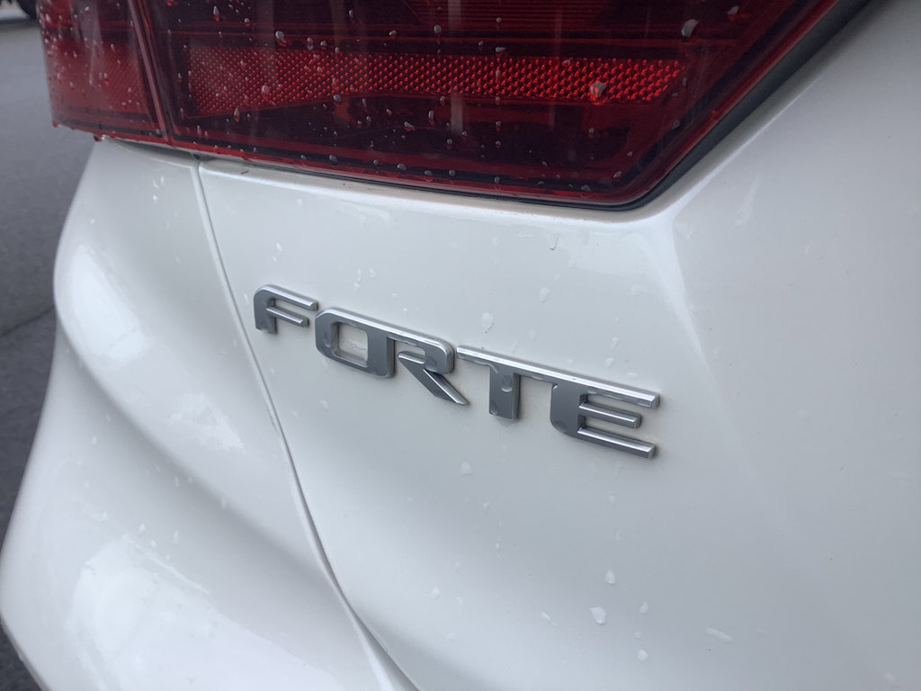 2022 Kia Forte LXS 7