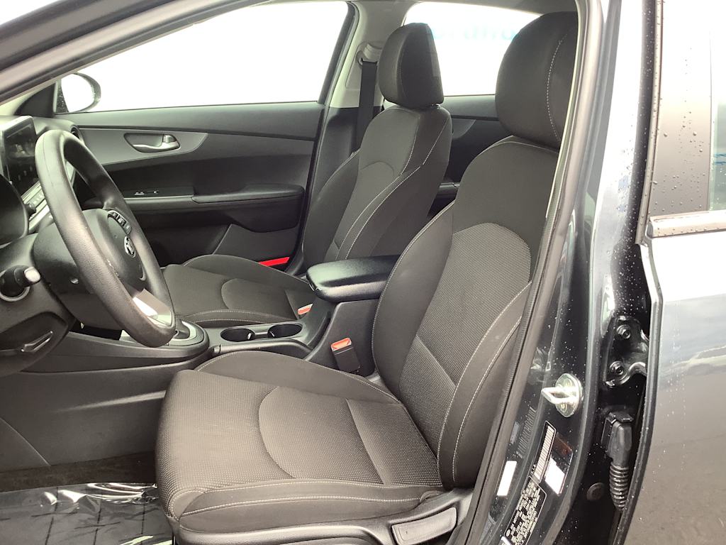 Thumbnail: 2021 Kia Forte - 11