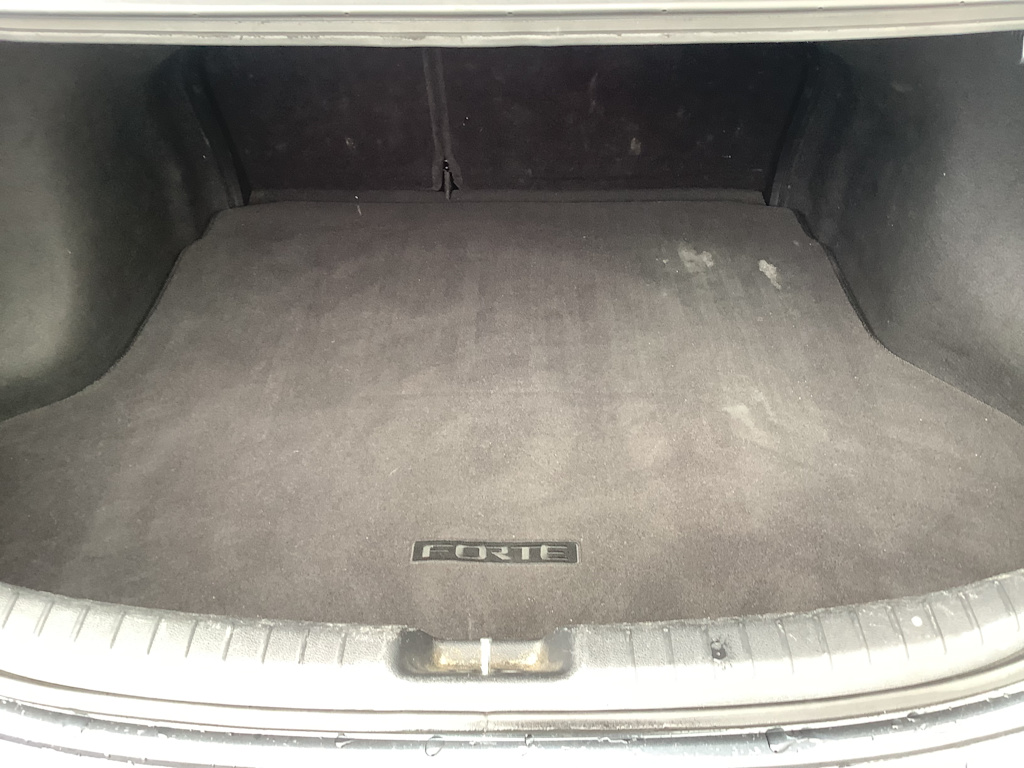 Thumbnail: 2021 Kia Forte - 17