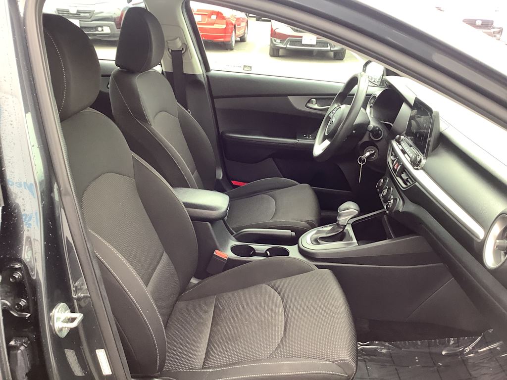 Thumbnail: 2021 Kia Forte - 12