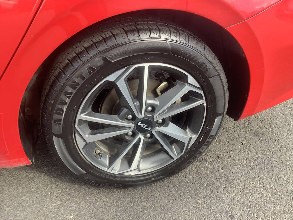 2022 Kia Forte LXS 8