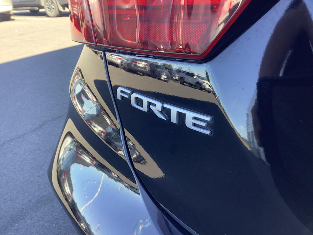 Thumbnail: 2024 Kia Forte - 7