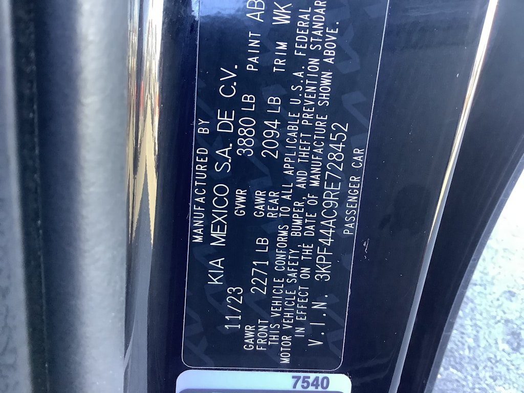 Thumbnail: 2024 Kia Forte - 17