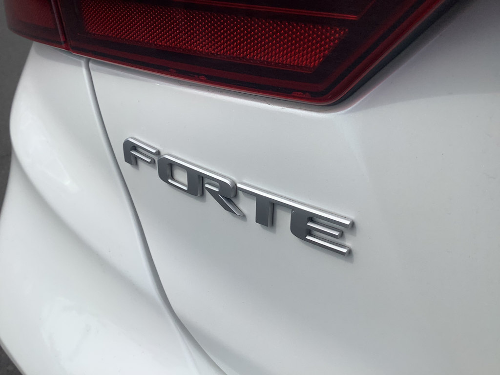 Thumbnail: 2024 Kia Forte - 7