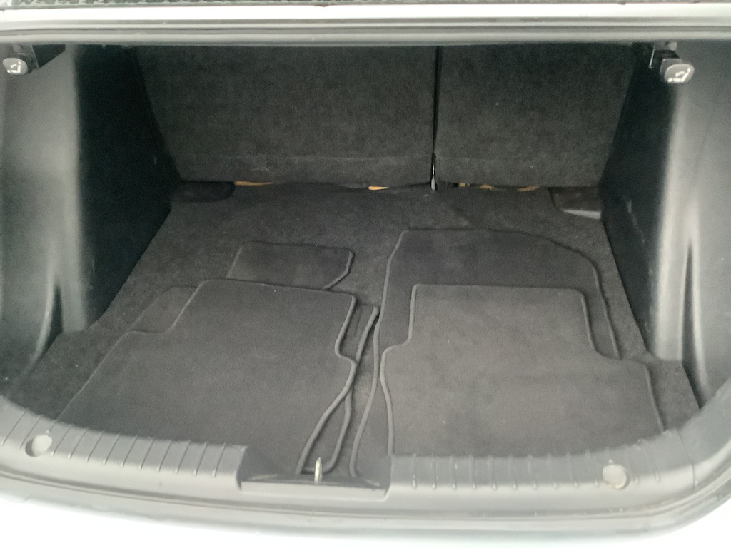 Thumbnail: 2019 Toyota Yaris - 17