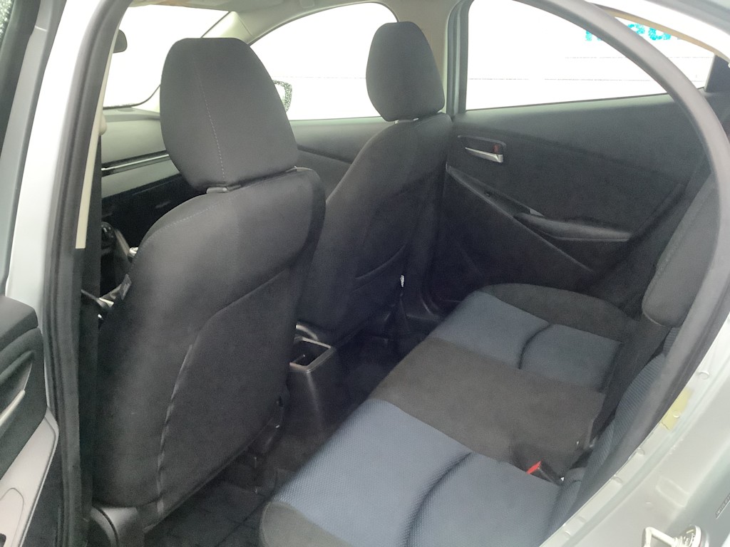 Thumbnail: 2019 Toyota Yaris - 13