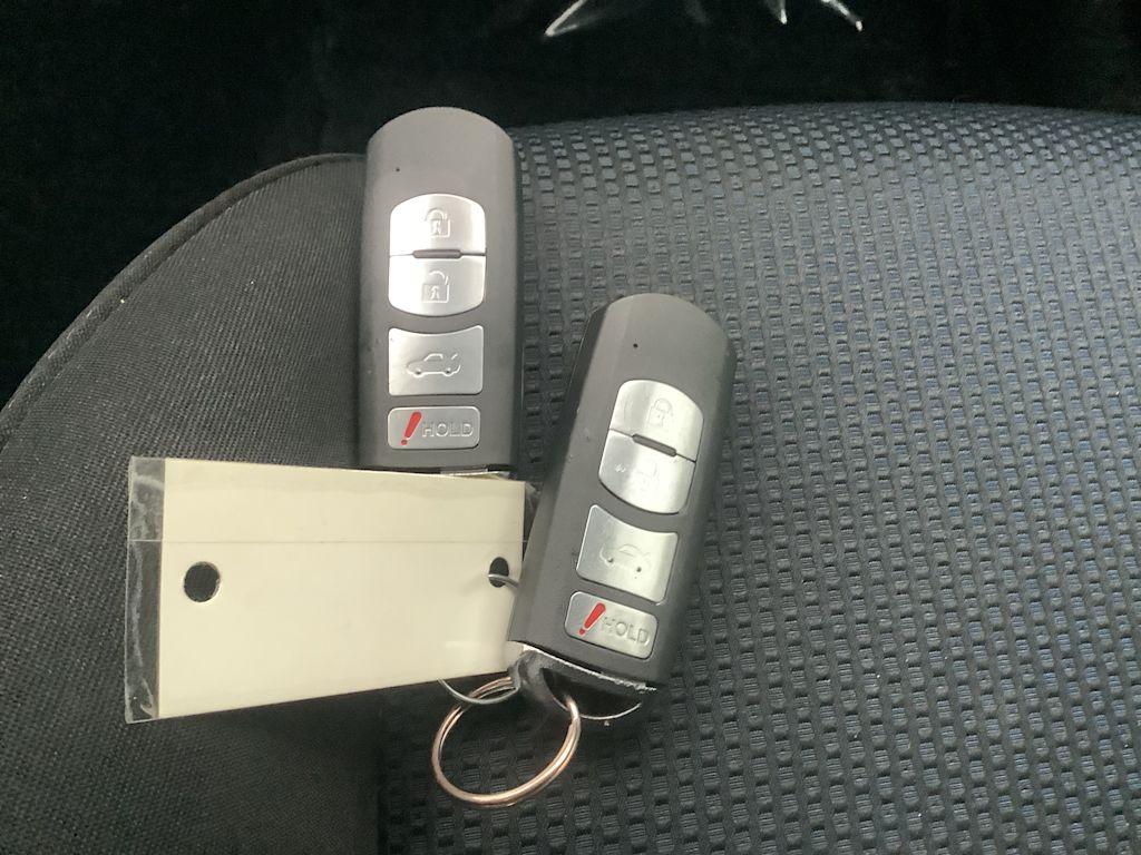 Thumbnail: 2019 Toyota Yaris - 18