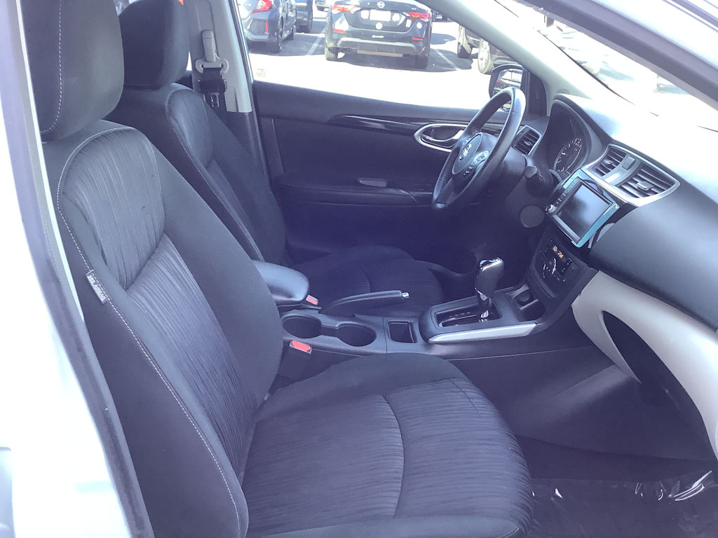 Thumbnail: 2019 Nissan Sentra - 12