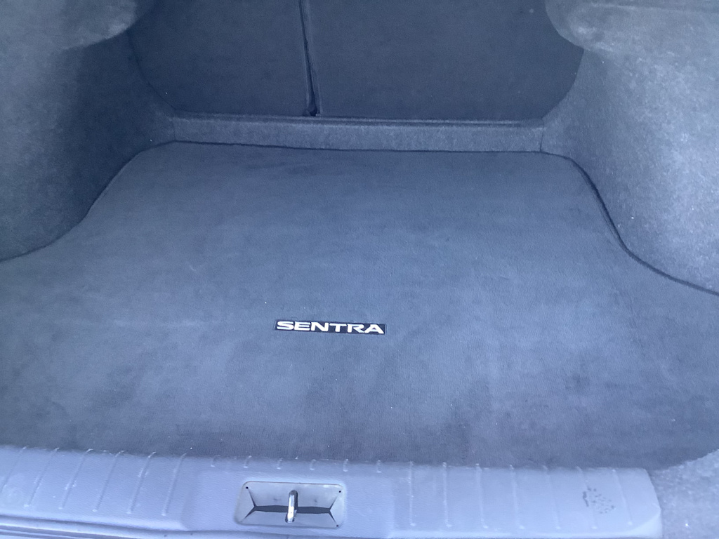 Thumbnail: 2022 Nissan Sentra - 17