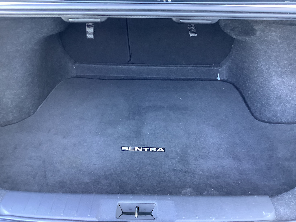 Thumbnail: 2022 Nissan Sentra - 16