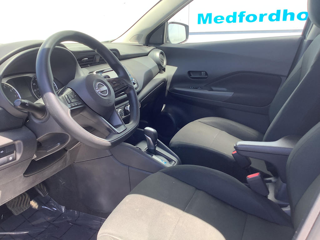 Thumbnail: 2025 Nissan Kicks - 2