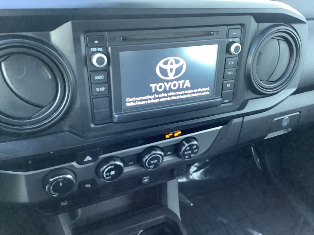 Thumbnail: 2018 Toyota Tacoma - 14