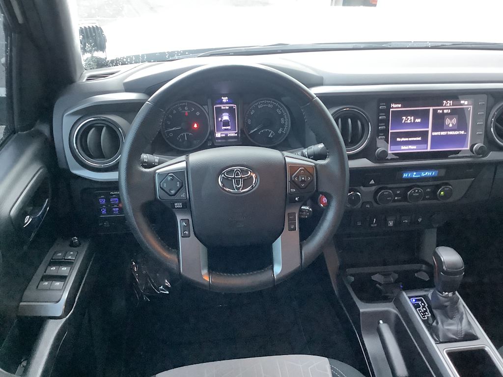 Thumbnail: 2021 Toyota Tacoma - 10