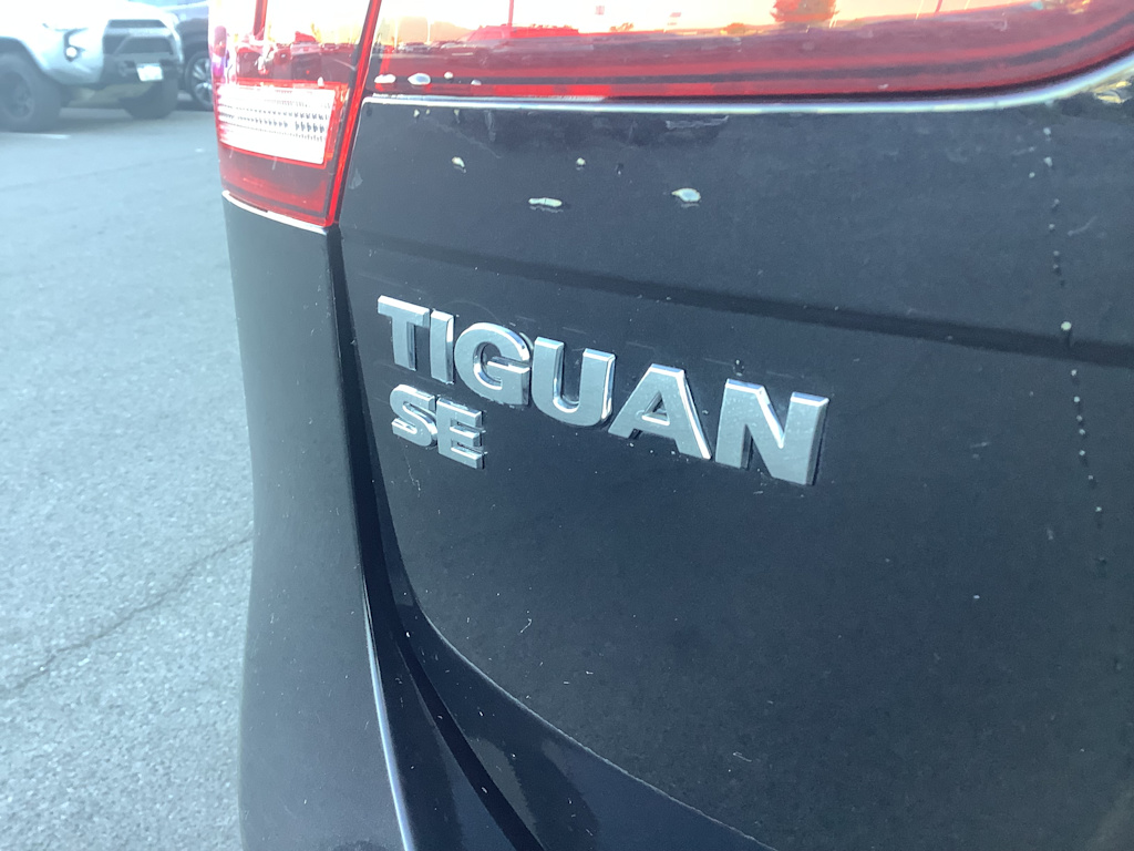 Thumbnail: 2021 Volkswagen Tiguan - 7