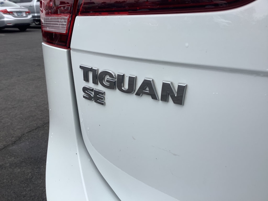 Thumbnail: 2020 Volkswagen Tiguan - 7